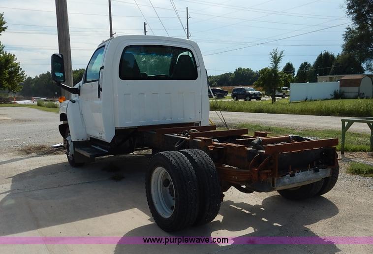 image for item J7759 2003 Chevrolet C4500 truck cab and chassis