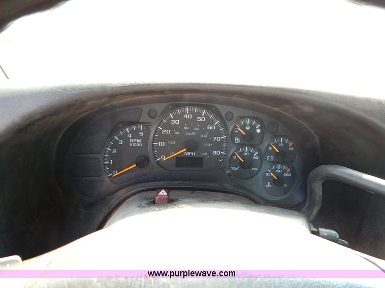 image for item J7759 2003 Chevrolet C4500 truck cab and chassis