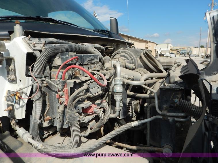 image for item J7759 2003 Chevrolet C4500 truck cab and chassis