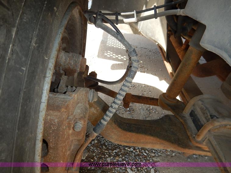 image for item J7759 2003 Chevrolet C4500 truck cab and chassis