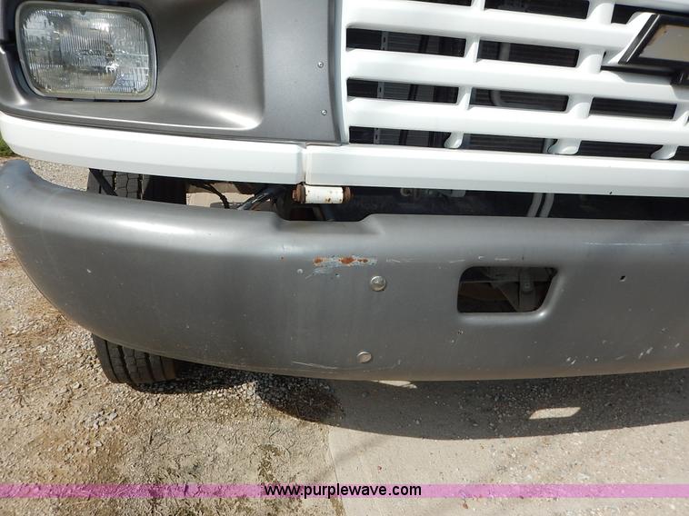 image for item J7759 2003 Chevrolet C4500 truck cab and chassis