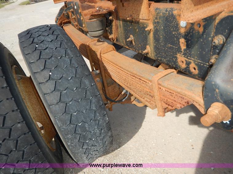 image for item J7759 2003 Chevrolet C4500 truck cab and chassis