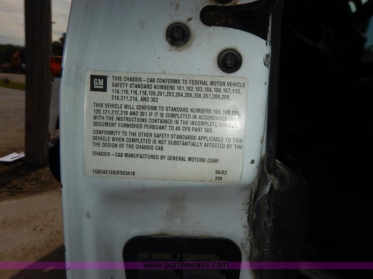 image for item J7759 2003 Chevrolet C4500 truck cab and chassis