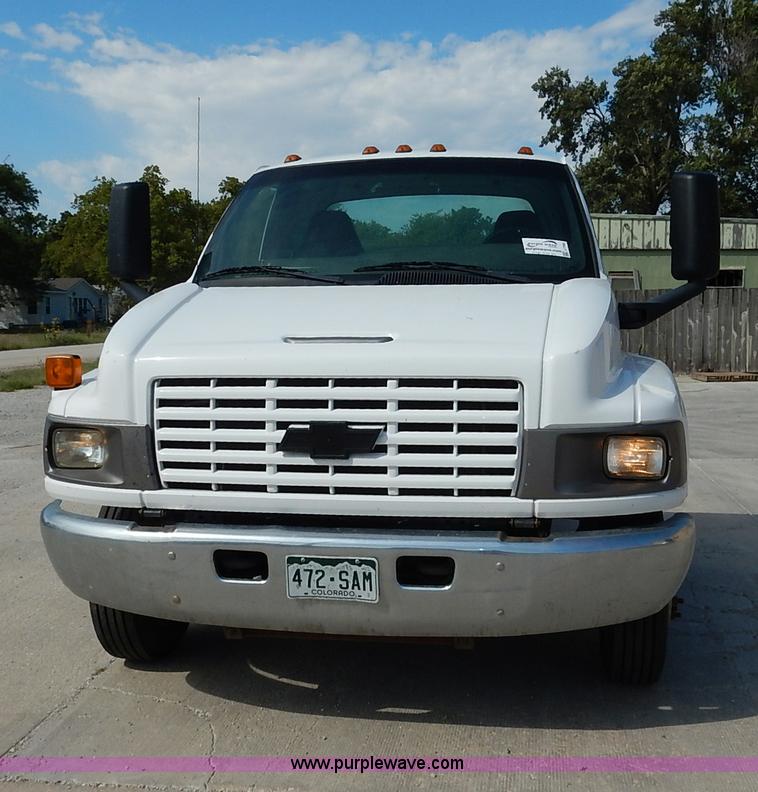 image for item J7760 2008 Chevrolet C4500 truck cab and chassis