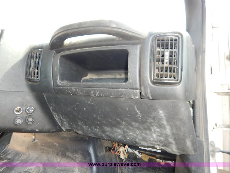 image for item J7760 2008 Chevrolet C4500 truck cab and chassis