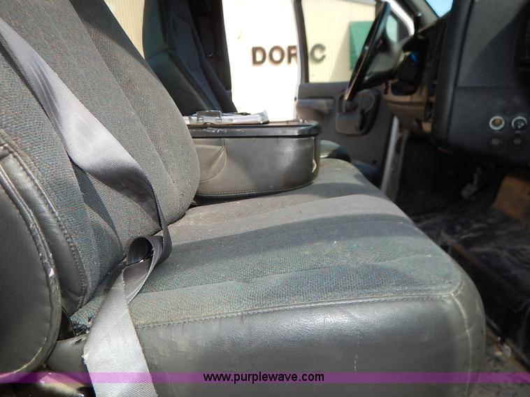 image for item J7760 2008 Chevrolet C4500 truck cab and chassis