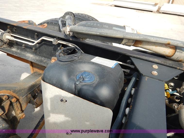 image for item J7760 2008 Chevrolet C4500 truck cab and chassis