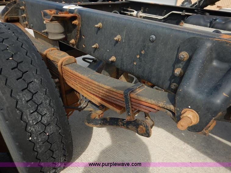 image for item J7760 2008 Chevrolet C4500 truck cab and chassis