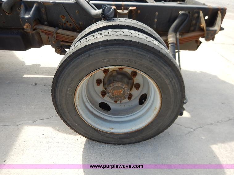 image for item J7760 2008 Chevrolet C4500 truck cab and chassis