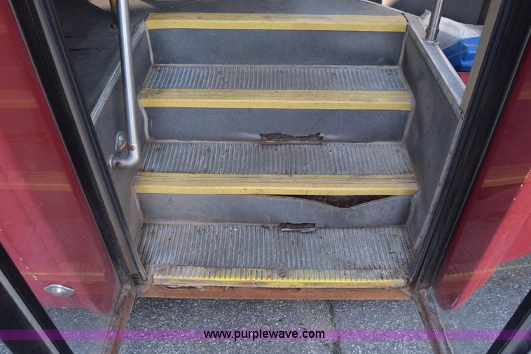 image for item J8114 2003 Ford 801 801 bus