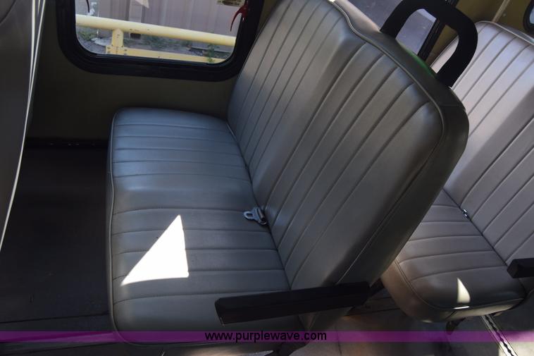 image for item J8114 2003 Ford 801 801 bus