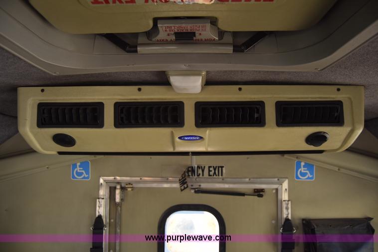 image for item J8114 2003 Ford 801 801 bus