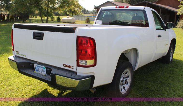 image for item K1147 2009 GMC Sierra 1500 pickup truck