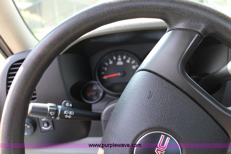 image for item K1147 2009 GMC Sierra 1500 pickup truck