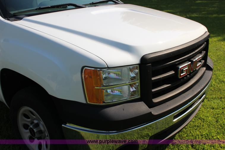 image for item K1147 2009 GMC Sierra 1500 pickup truck