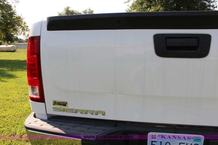image for item K1147 2009 GMC Sierra 1500 pickup truck