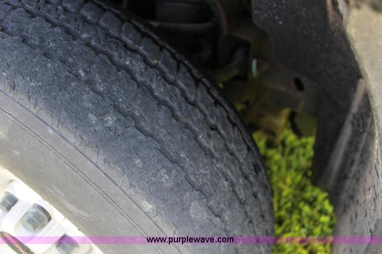 image for item K1147 2009 GMC Sierra 1500 pickup truck