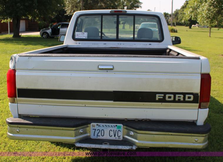 image for item K1149 1994 Ford F150 XLT pickup truck