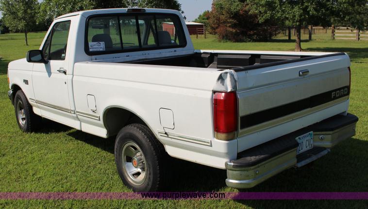 image for item K1149 1994 Ford F150 XLT pickup truck