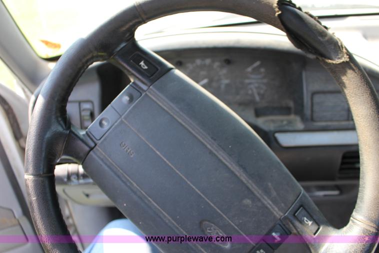 image for item K1149 1994 Ford F150 XLT pickup truck