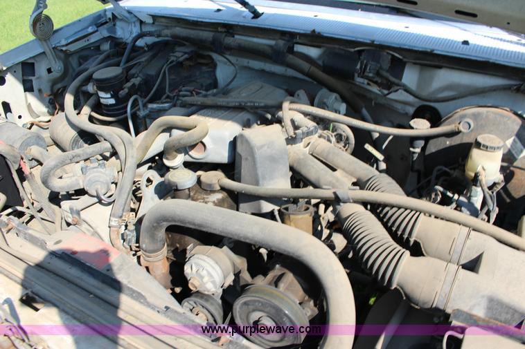 image for item K1149 1994 Ford F150 XLT pickup truck