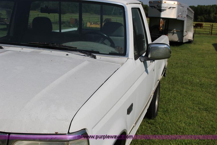 image for item K1149 1994 Ford F150 XLT pickup truck