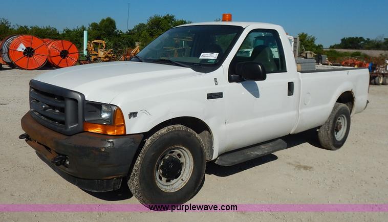 image for item K1585 2001 Ford F250 Super Duty pickup truck