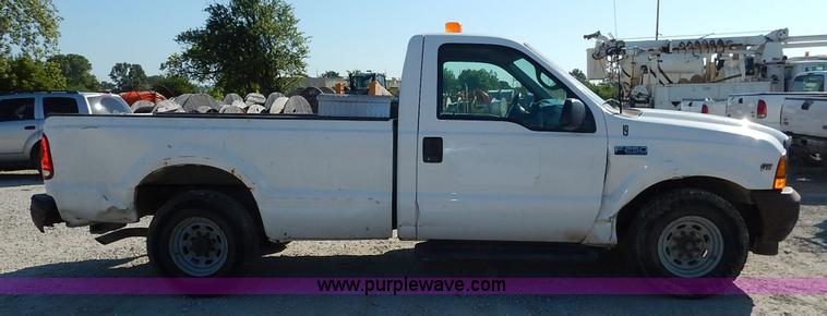image for item K1585 2001 Ford F250 Super Duty pickup truck