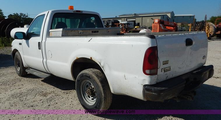 image for item K1585 2001 Ford F250 Super Duty pickup truck
