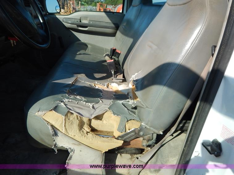 image for item K1585 2001 Ford F250 Super Duty pickup truck