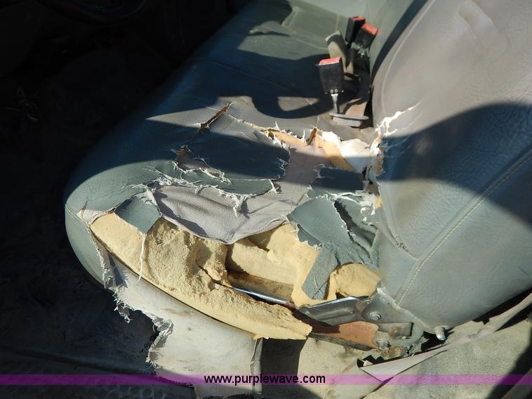 image for item K1585 2001 Ford F250 Super Duty pickup truck