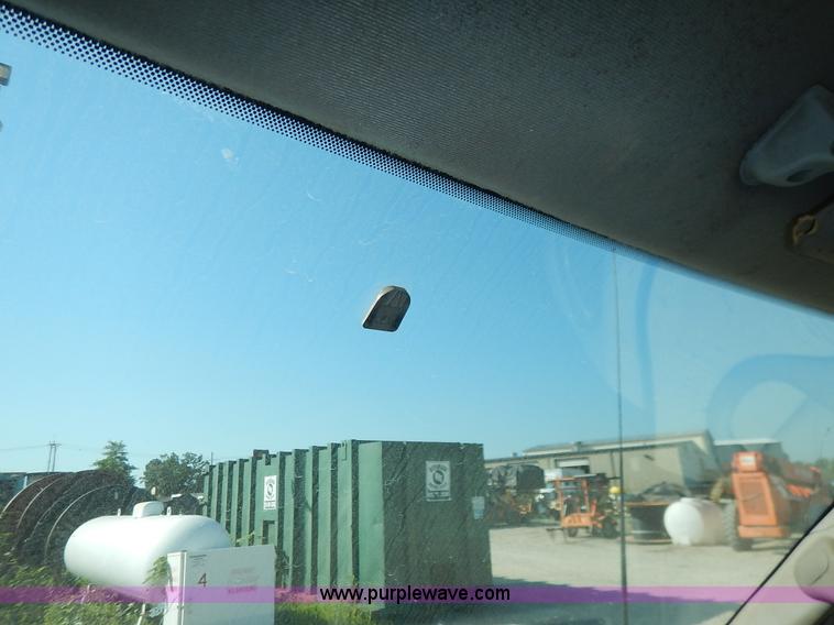 image for item K1585 2001 Ford F250 Super Duty pickup truck