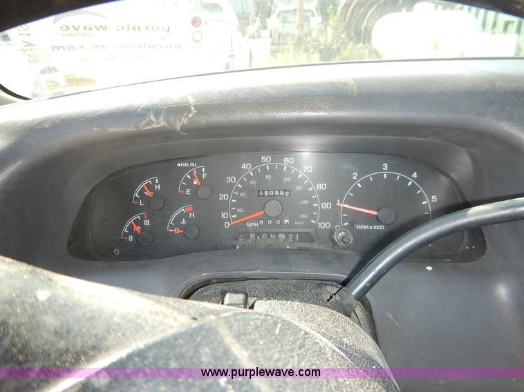 image for item K1585 2001 Ford F250 Super Duty pickup truck