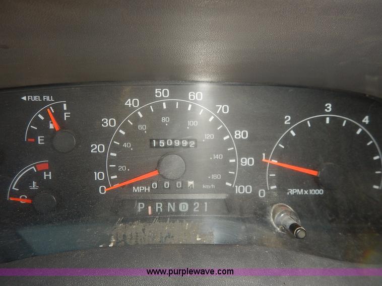 image for item K1585 2001 Ford F250 Super Duty pickup truck