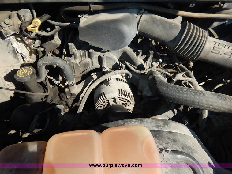 image for item K1585 2001 Ford F250 Super Duty pickup truck