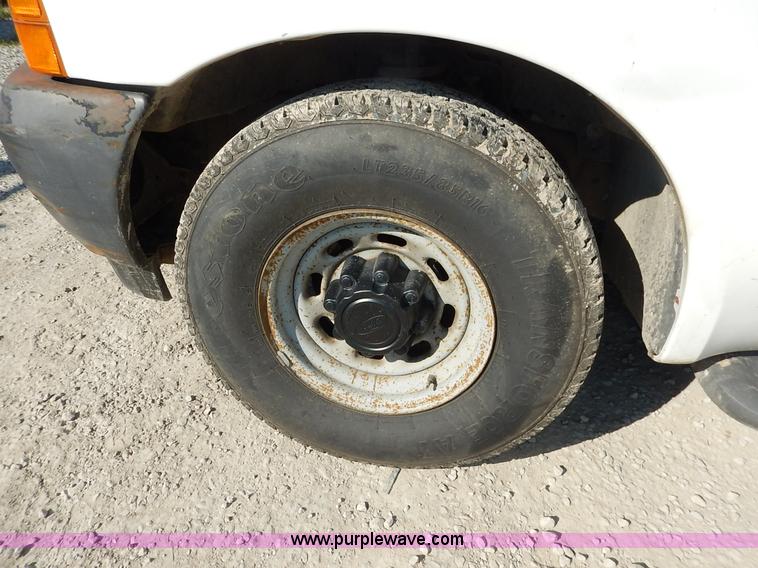 image for item K1585 2001 Ford F250 Super Duty pickup truck