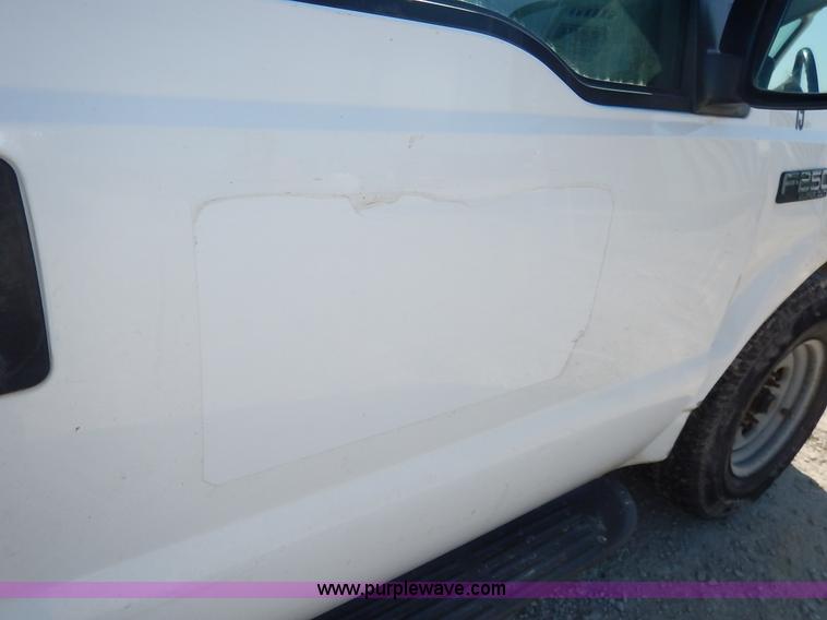 image for item K1585 2001 Ford F250 Super Duty pickup truck