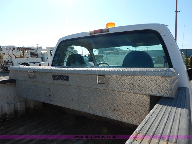 image for item K1585 2001 Ford F250 Super Duty pickup truck