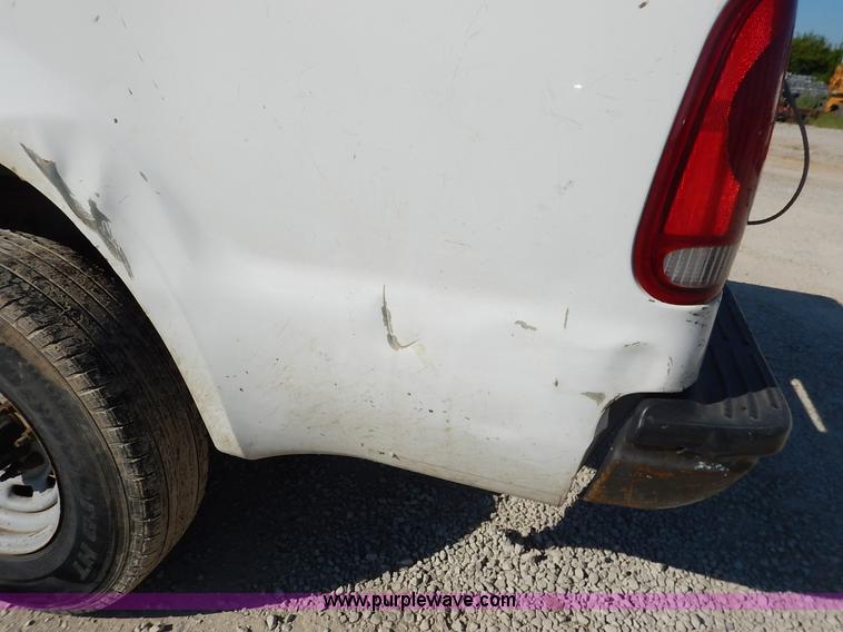 image for item K1585 2001 Ford F250 Super Duty pickup truck