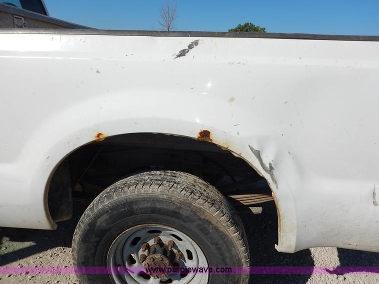 image for item K1585 2001 Ford F250 Super Duty pickup truck