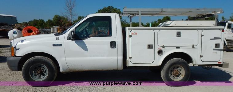 image for item K1586 1999 Ford F250 Super Duty utility truck