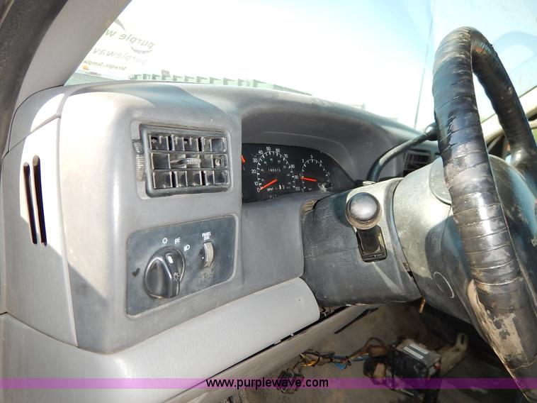 image for item K1586 1999 Ford F250 Super Duty utility truck