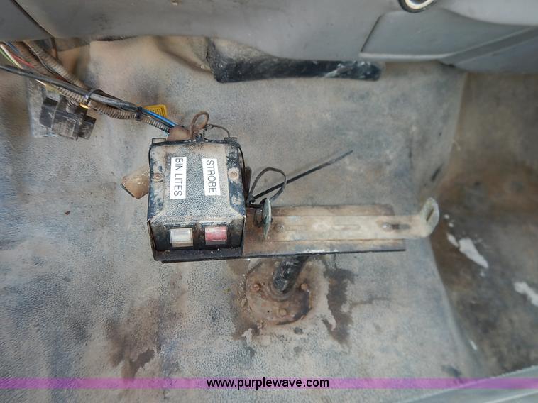 image for item K1586 1999 Ford F250 Super Duty utility truck