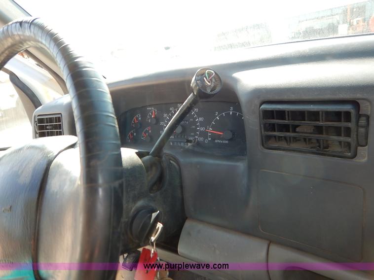 image for item K1586 1999 Ford F250 Super Duty utility truck