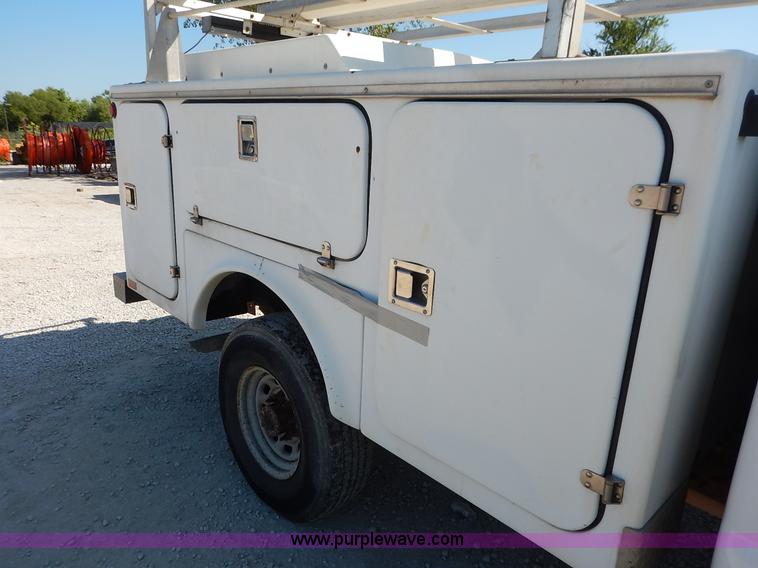 image for item K1586 1999 Ford F250 Super Duty utility truck