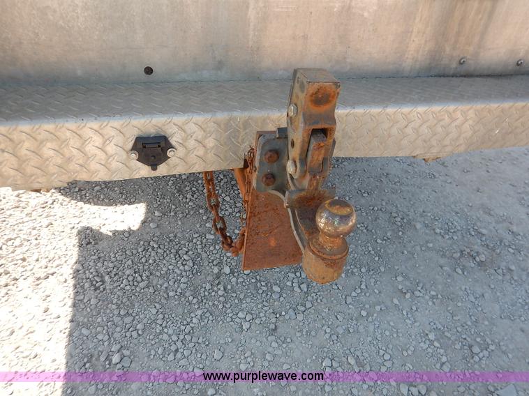 image for item K1586 1999 Ford F250 Super Duty utility truck