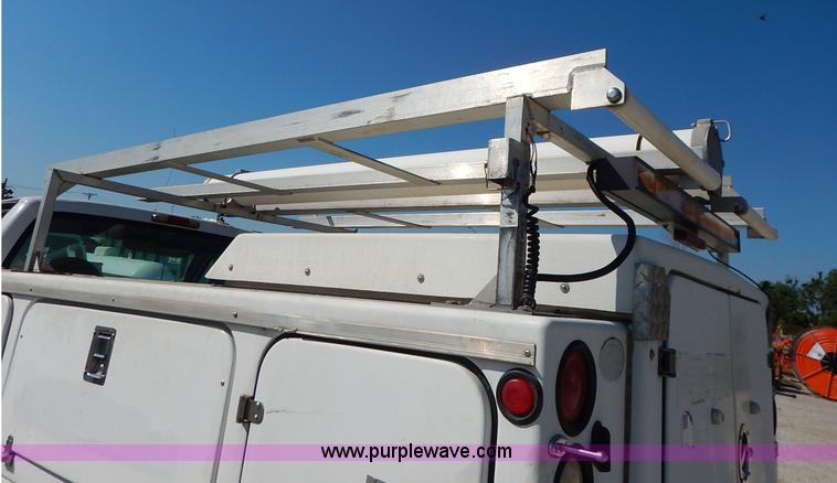 image for item K1586 1999 Ford F250 Super Duty utility truck