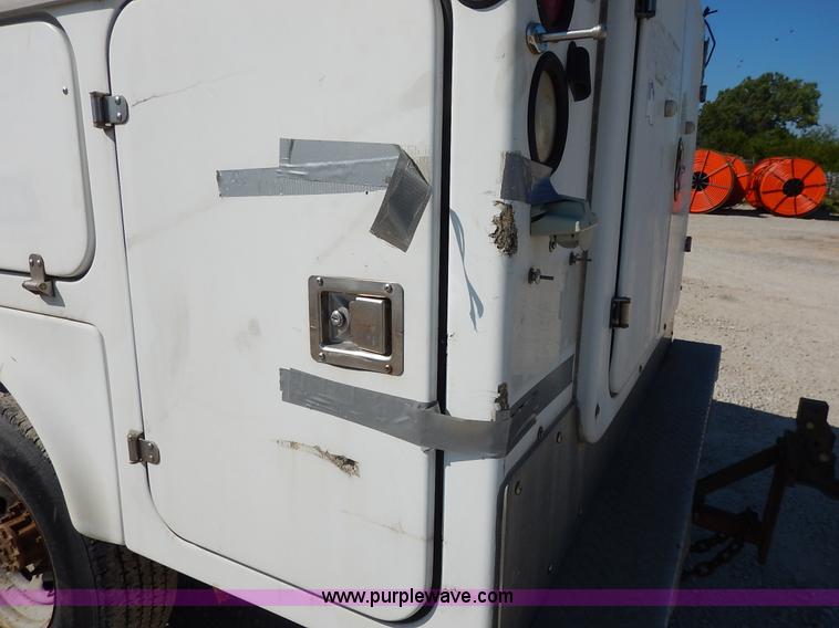 image for item K1586 1999 Ford F250 Super Duty utility truck