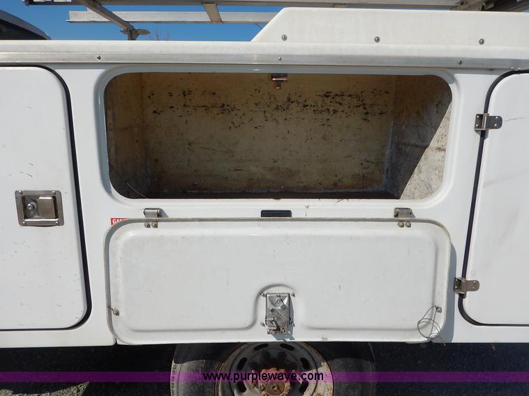 image for item K1586 1999 Ford F250 Super Duty utility truck