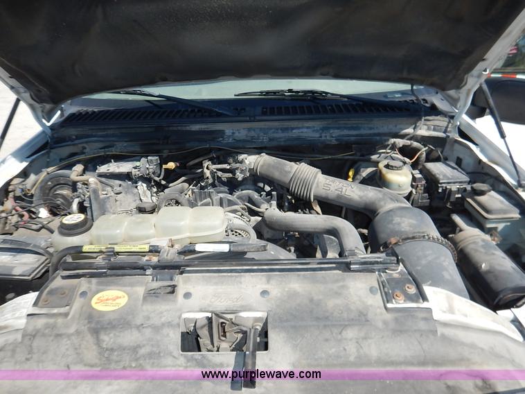 image for item K1587 2001 Ford F250 Super Duty XL pickup truck